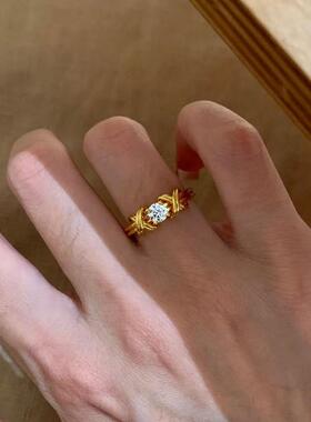 轻奢中古麻花线条交叉绳结镶钻戒指小众不规则复古金色绑带指环女