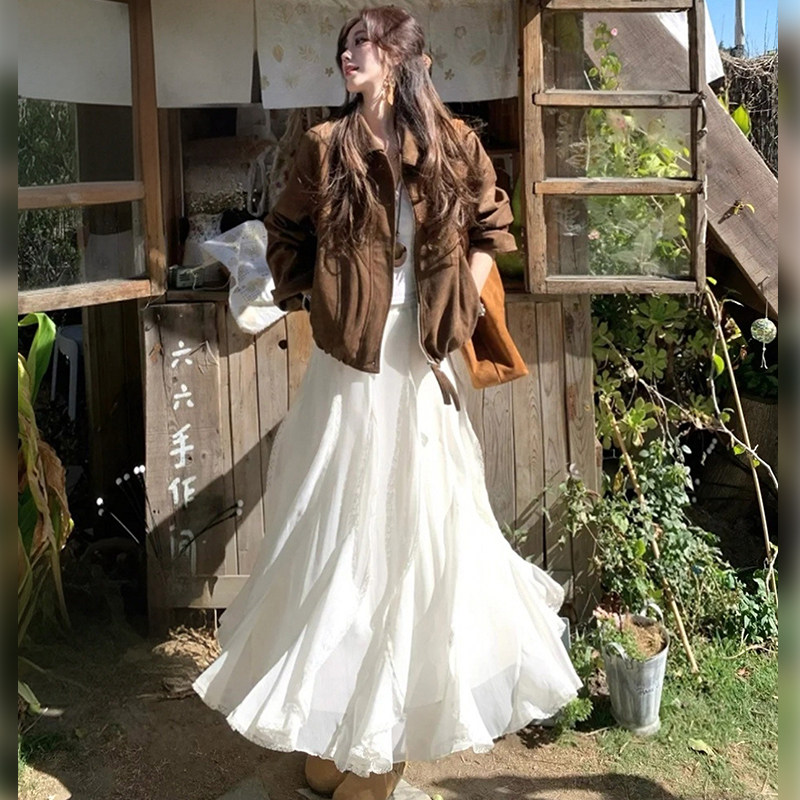 白色蕾丝半身长裙女2026春夏新款高腰显瘦不规则垂感显瘦蛋糕裙