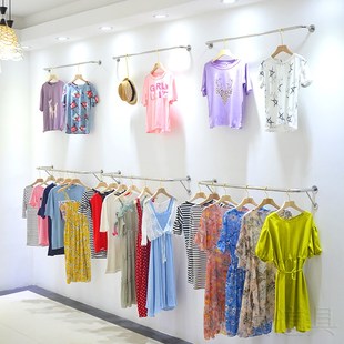 服装店展示架上墙金色挂衣杆衣架陈列架墙上壁挂侧挂简约衣服架子
