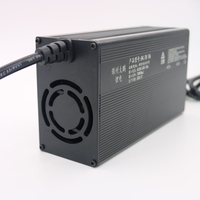 60伏64锂电池充电器磷酸铁三元锂电池67.2V71.4V73v69.3A5安75.6V