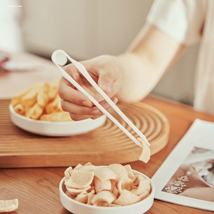 多功能零食夹子不脏手饼乾薯片夹子食物夹手指筷子吃东西小夹子