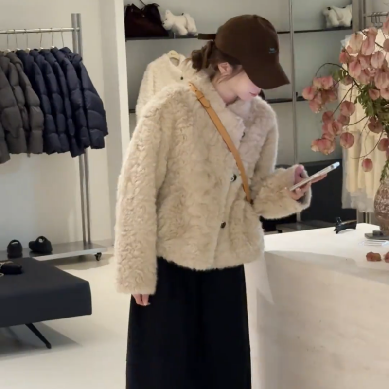 时尚简约立领加厚羊羔绒外套女2025冬季新款百搭保暖皮毛一体上衣,女装/女士精品,短外套,淘宝优惠券,粉丝福利购,淘宝优惠卷