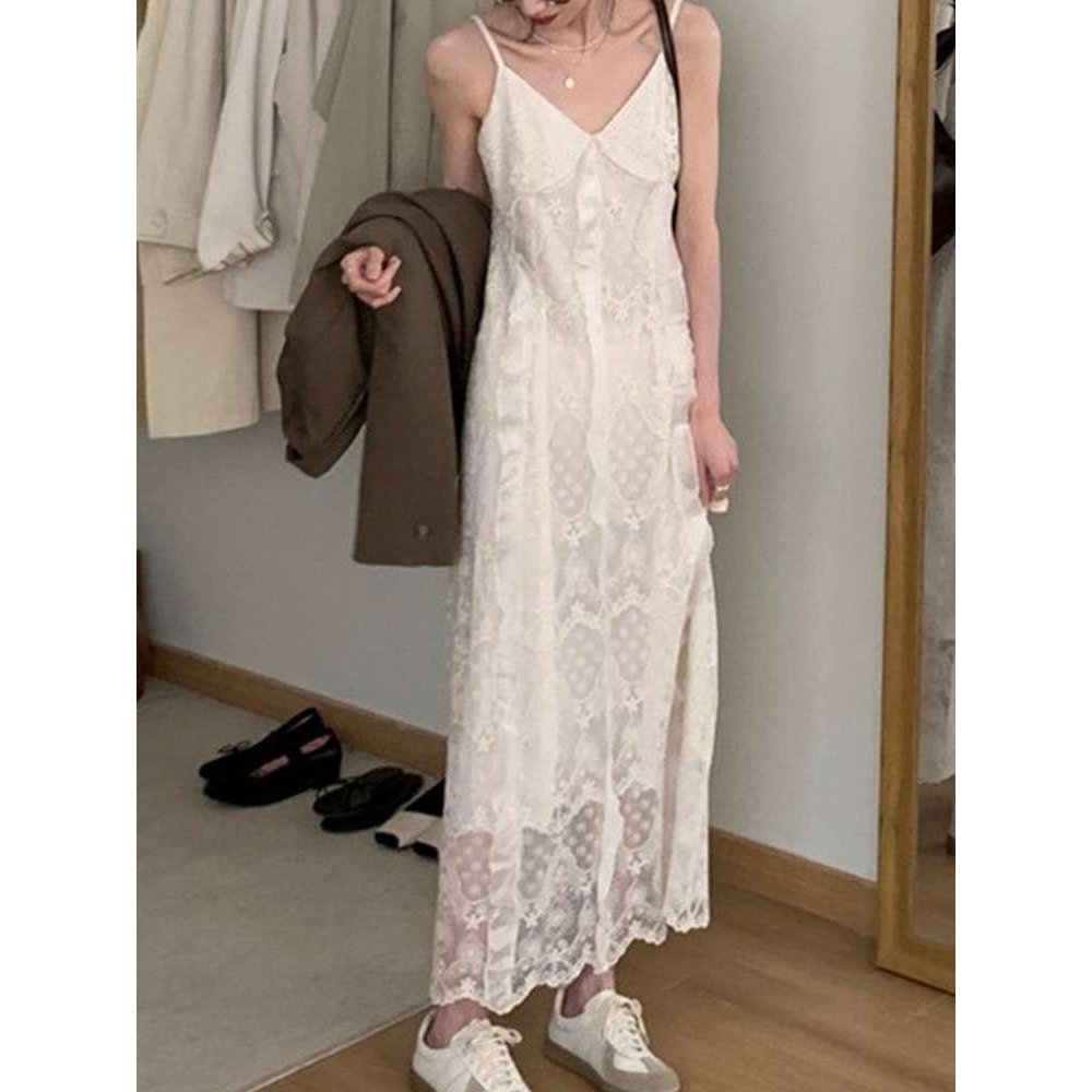 法式复古2025夏季新款女装荷叶边修身显瘦中长裙子蕾丝吊带连衣裙