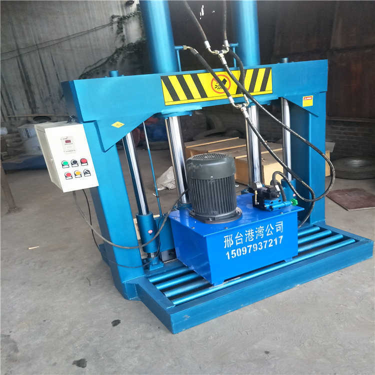 1800型双杠液压龙门切料机