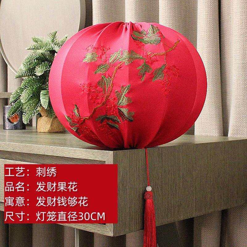 新年绣花灯春节门上的大红圆灯一对灯笼室内阳台上的新年装饰品