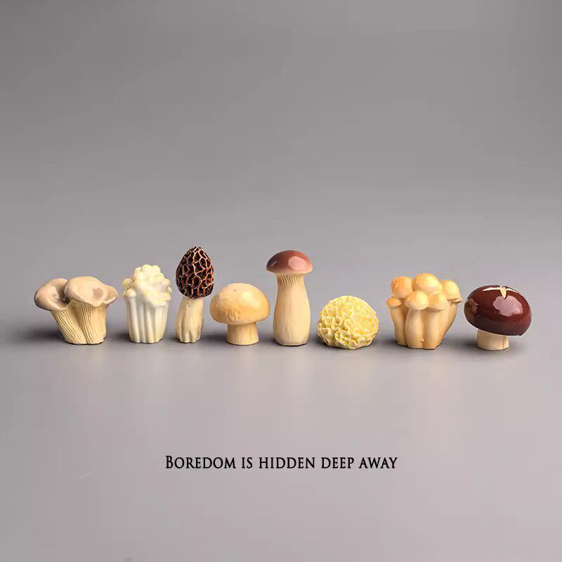无聊了，摆几只可爱菌菇治愈电脑桌面日式工位办公桌小摆件装饰品