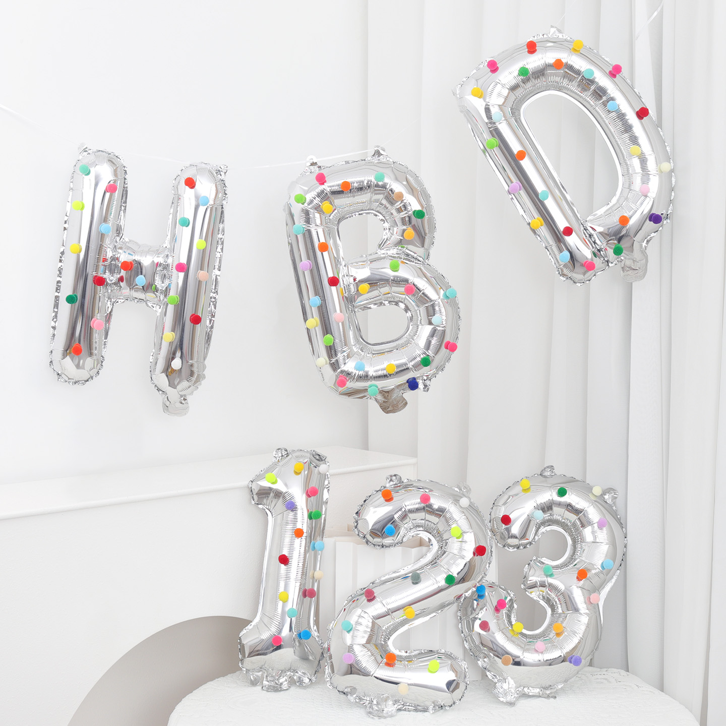 韩国ins风生日趴装饰毛球HBD数字气球男女孩周岁场景布置拍照道具