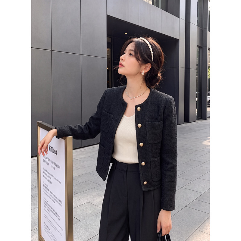 黑色小香风羽绒外套女春秋2026新款小个子高级感套装法式短款上衣