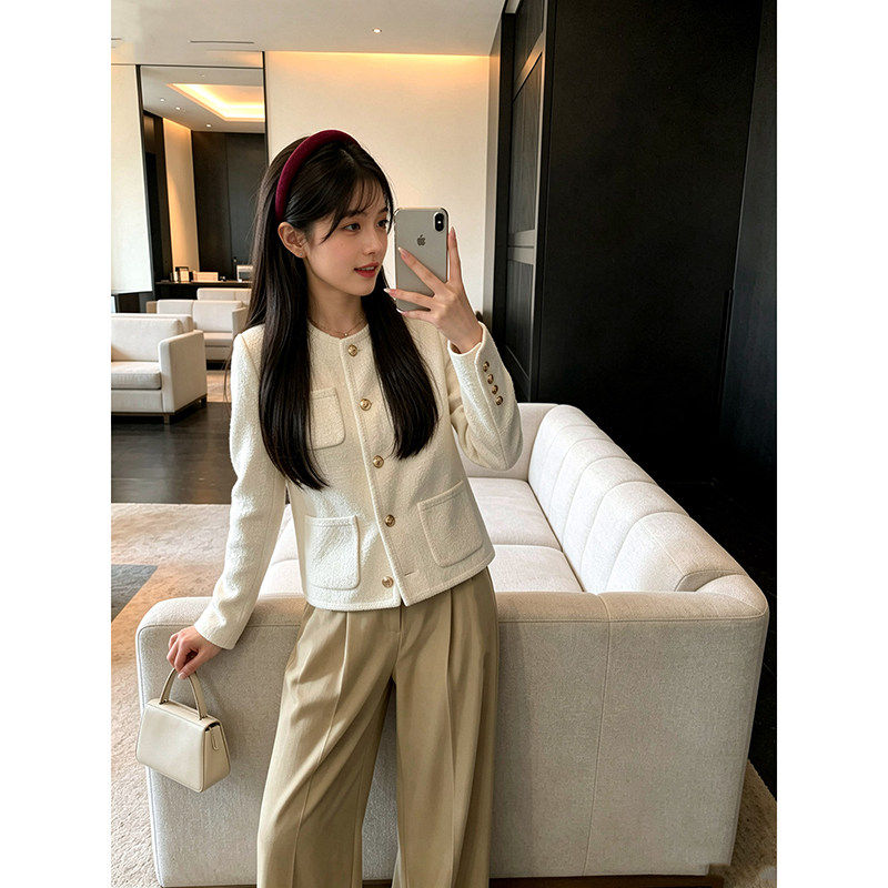 白色小香风羽绒外套女春秋冬季法式高级感小个子套装加厚短款上衣