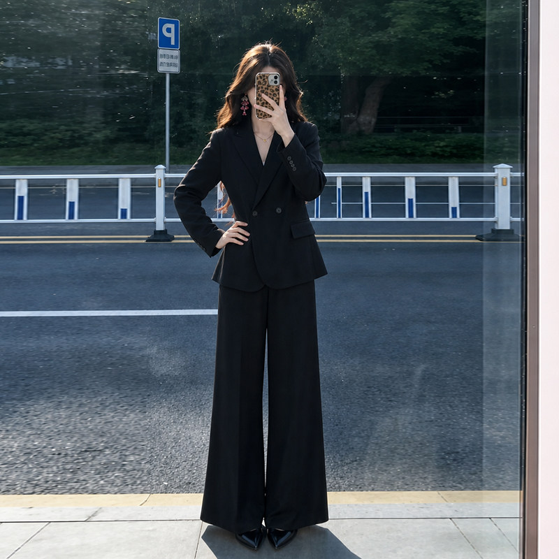 黑色西装外套女早春秋季2026新款高级感小个子两件套休闲西服套装