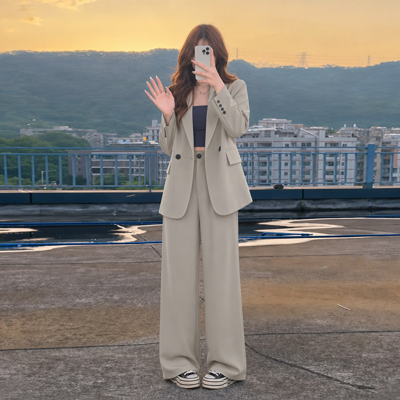灰色小西装外套女早春秋2026新款小个子高级感两件套休闲西服套装