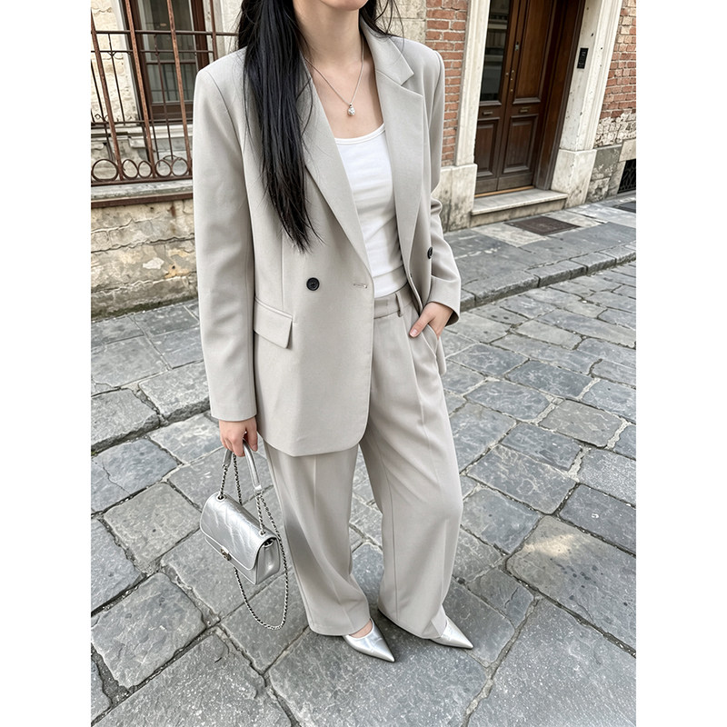 奶茶灰小西装外套女春秋2026新款小个子高级感两件套休闲西服套装