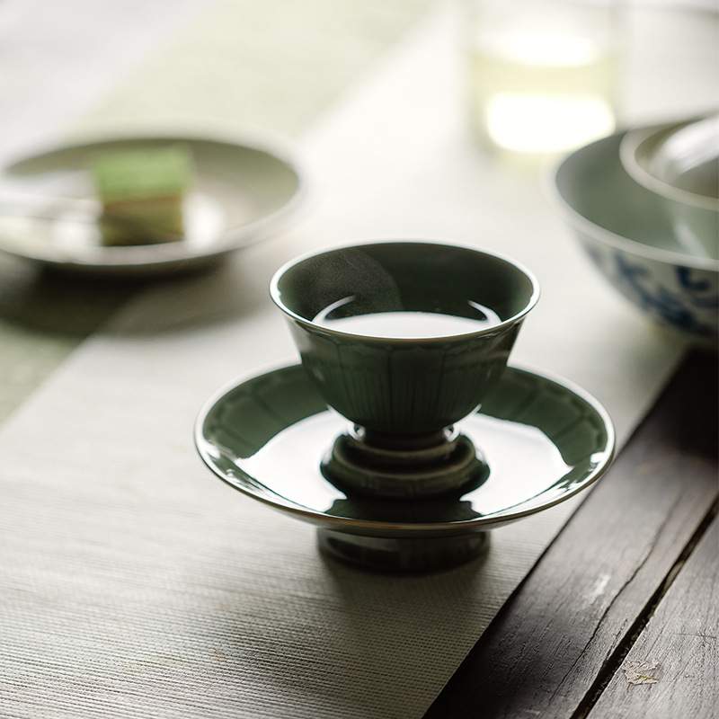 日式越窑青瓷手工雕刻莲瓣主人杯茶杯杯垫杯套茶具整套茶盏茶托