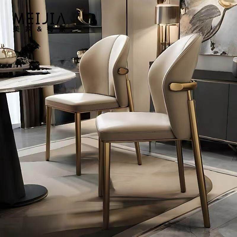 真皮餐椅家用2026新款靠背餐厅现代简约意式轻奢高级感餐桌椅子