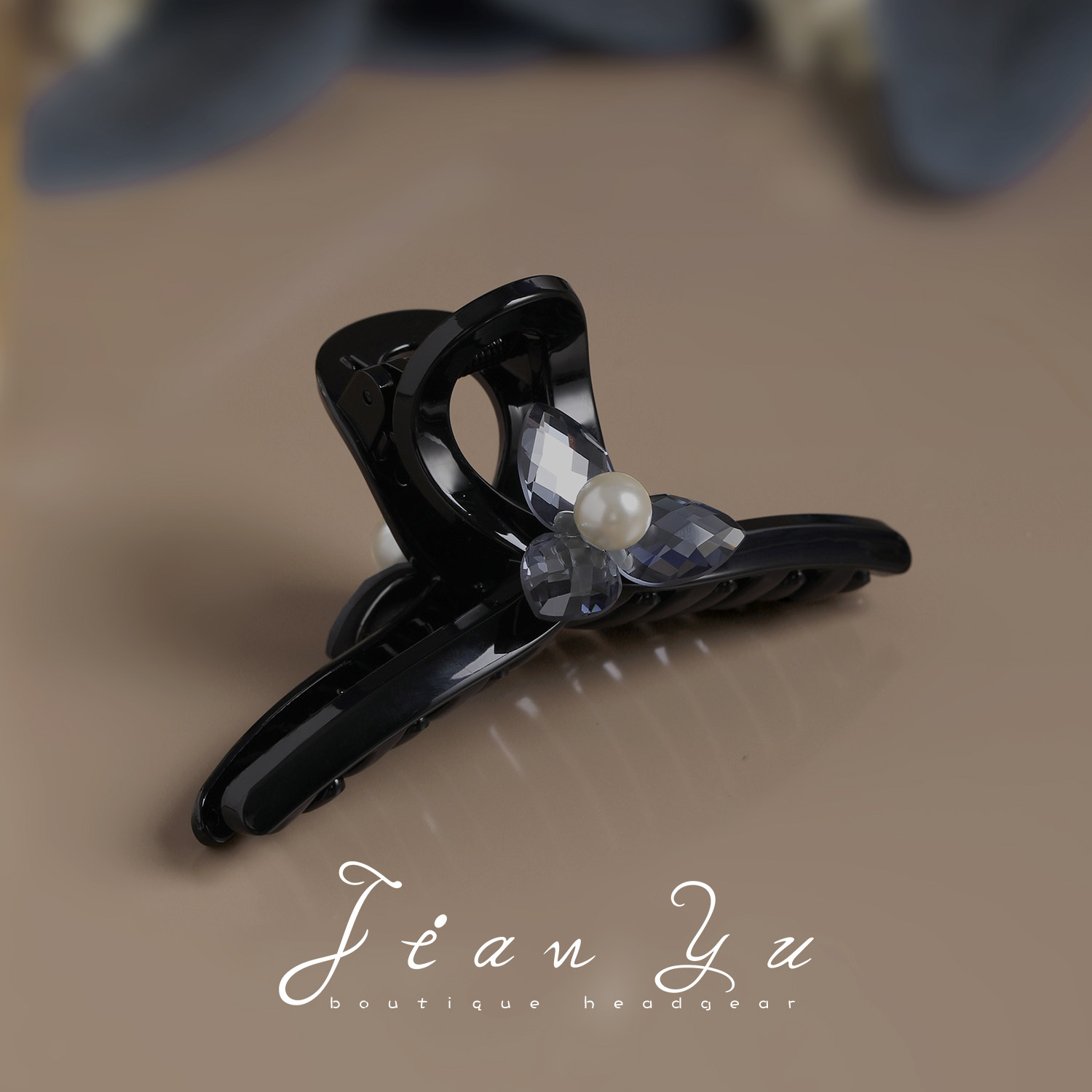 高级感水晶珍珠抓夹气质优雅鲨鱼夹时尚百搭发抓后脑勺盘发夹发饰,饰品/流行首饰/时尚饰品新,发饰,淘宝优惠券,粉丝福利购,淘宝优惠卷