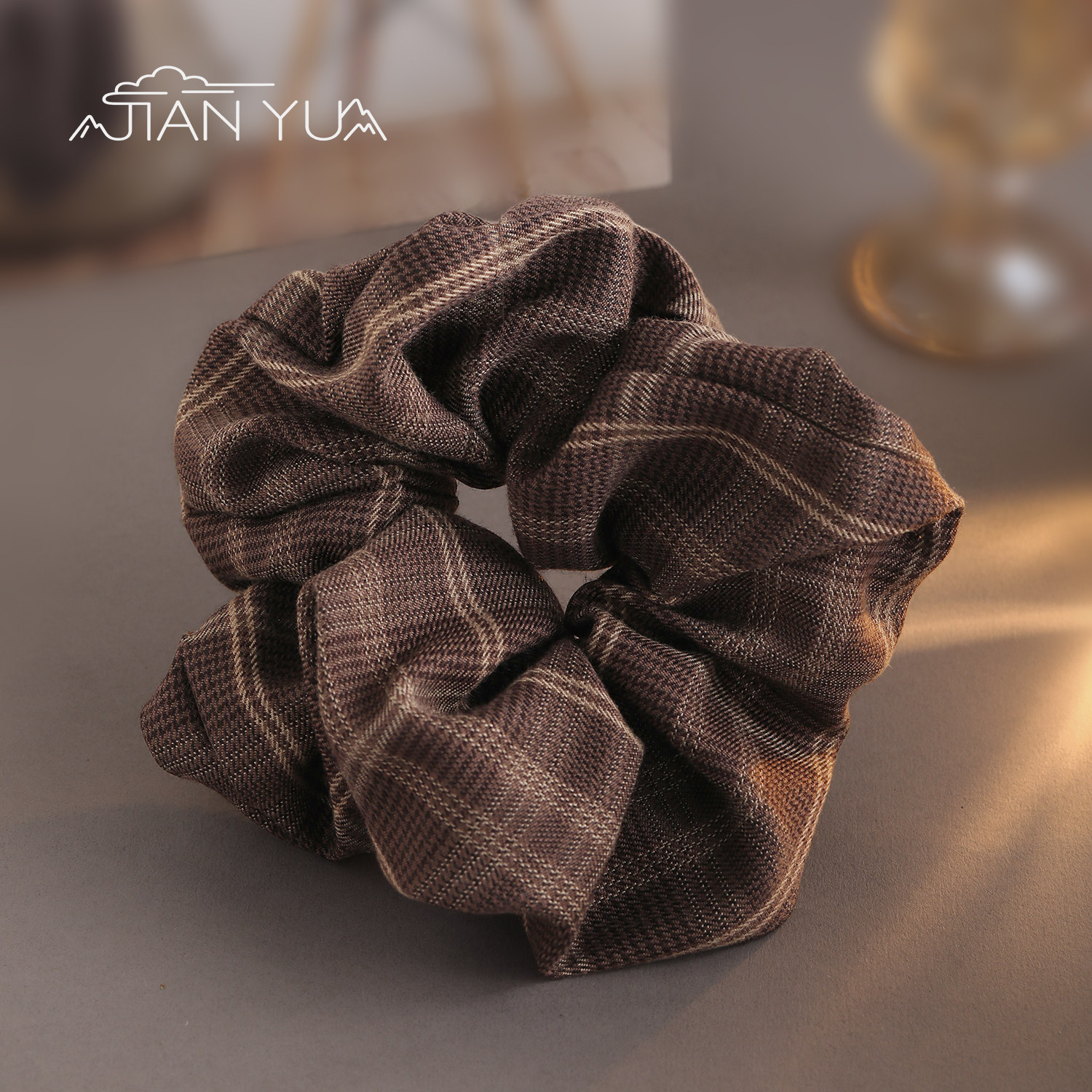 棕格雅绾-秋冬复古格纹大肠发圈学院风深色系发绳美拉德褶皱头绳,饰品/流行首饰/时尚饰品新,发饰,淘宝优惠券,粉丝福利购,淘宝优惠卷