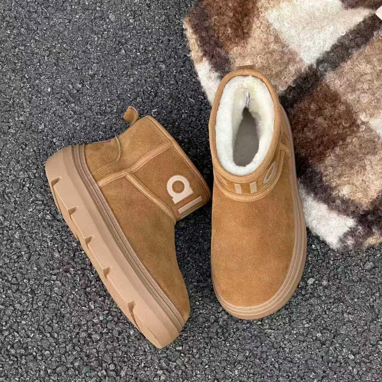 艾模儿雪地靴2025秋冬女鞋时尚百搭舒适气质保暖保暖棉鞋短靴加绒