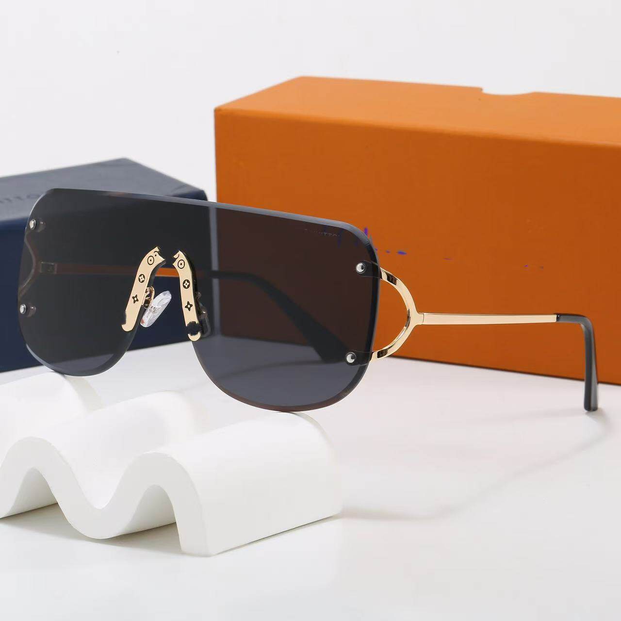 2026新品无框连体片太阳镜个性双爱心镂空镜腿墨镜金属摩登眼镜