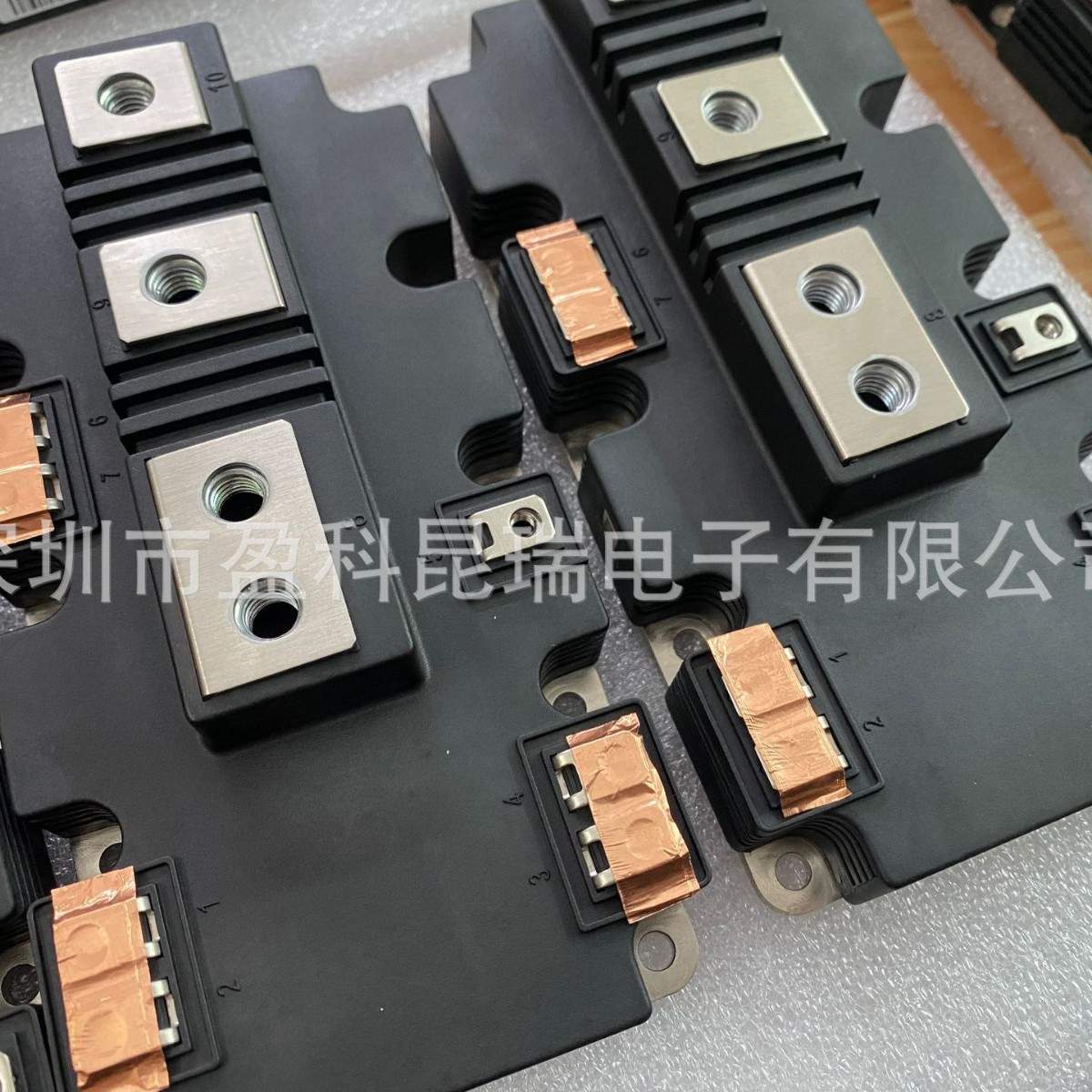 FF900R12IE4  FF600R12IE4  FF900R12IP4   FF600R17IP4  电源模