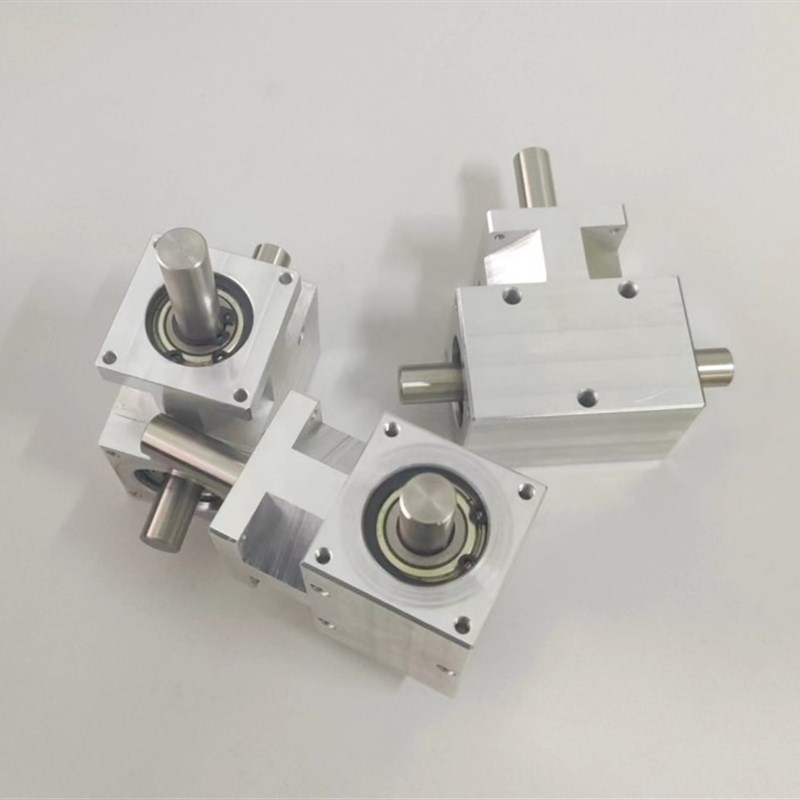 小型转角器90度1:1螺旋伞齿轮轴12mm同向双输出轴差速总成齿轮箱
