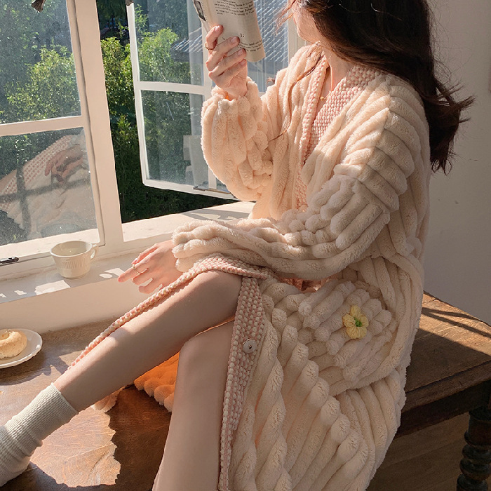 珊瑚绒睡袍女秋冬长款加