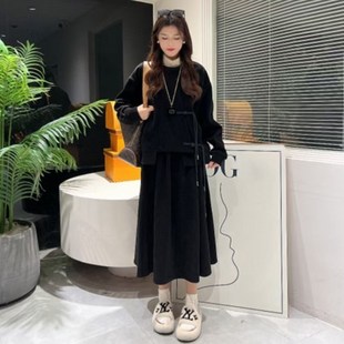 新中式国风套装女秋季2024新款设计感盘扣加绒卫衣半身裙子两件套