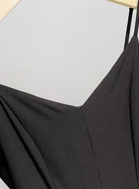 【新宸Xcenn】黑天鹅简约高级感黑色连衣裙吊带长裙XC0A0523