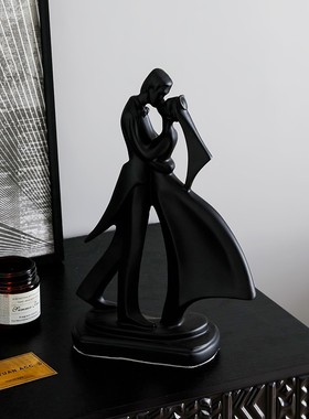 北欧创意艺术人物摆件酒柜电视柜办公室客厅装饰品结婚礼物送新人