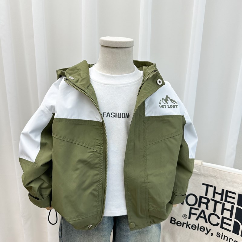 男童春秋外套2024新款儿童休闲连帽薄款冲锋衣男孩春装拼色风衣潮