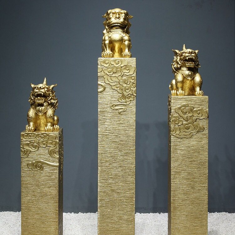 新中式摆件入户门玄关装饰栓马柱金色招财貔貅一对麒麟拴马桩立柱