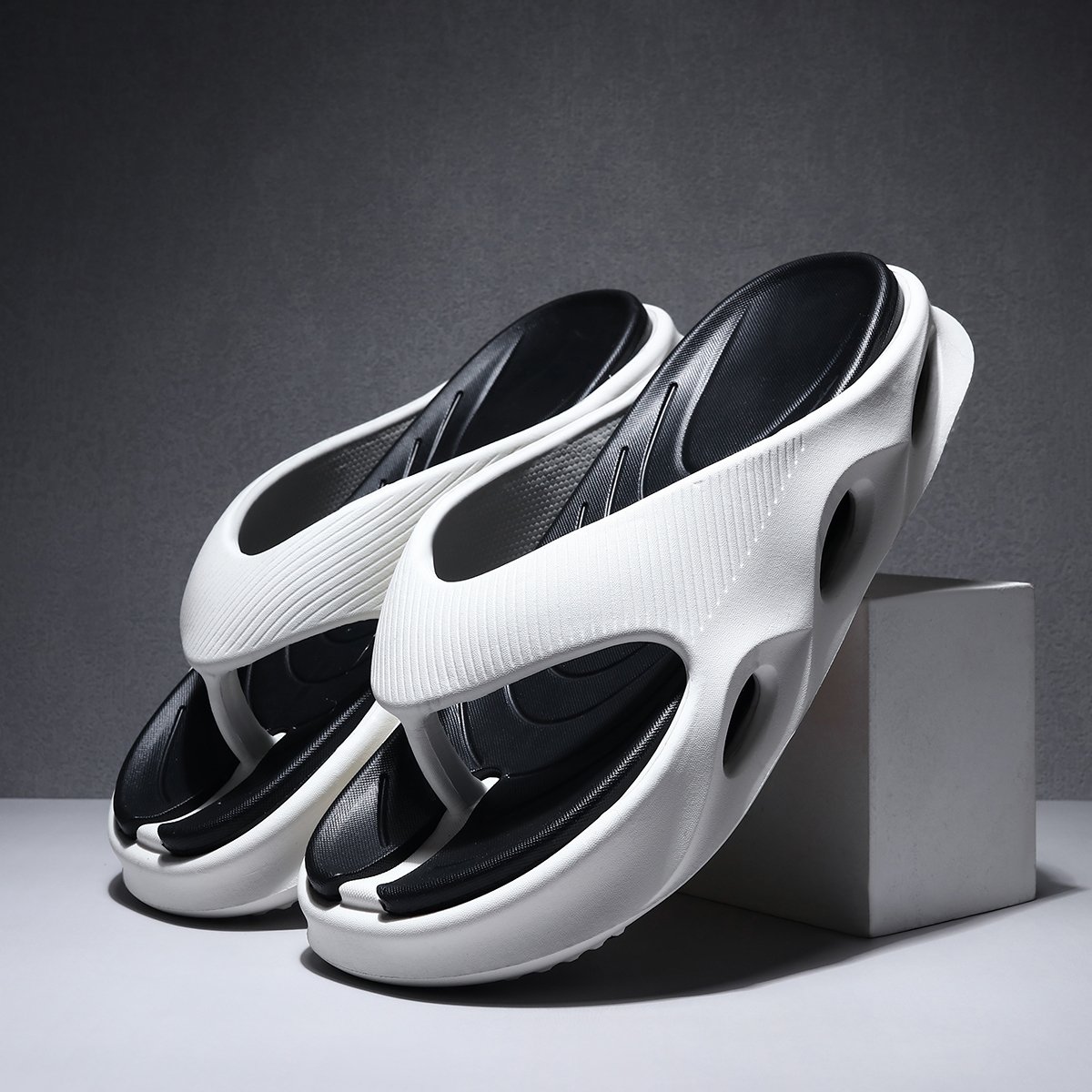 人字拖男时尚户外海边网红超火潮