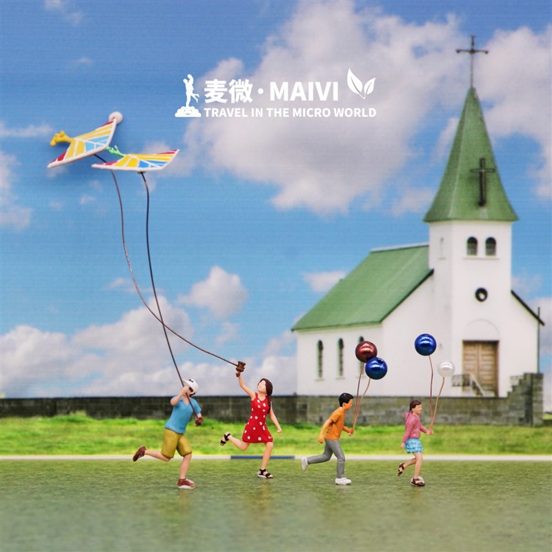 1:64麦微人偶 放风筝小孩儿童拿气球微缩模型沙盘微景观场景小人