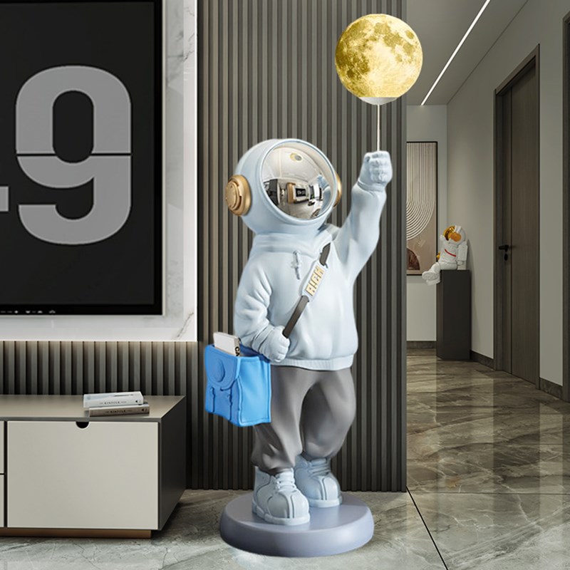 太空人客厅装饰品摆件轻奢u太空人灯玄关电视柜旁落地乔迁新居礼