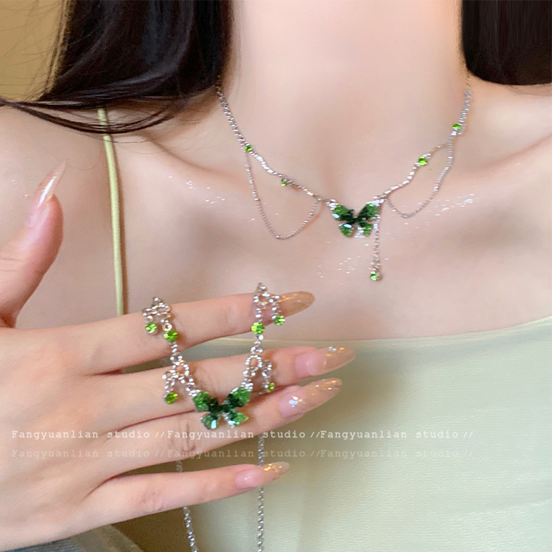 高级感绿水晶蝴蝶流苏项链配饰