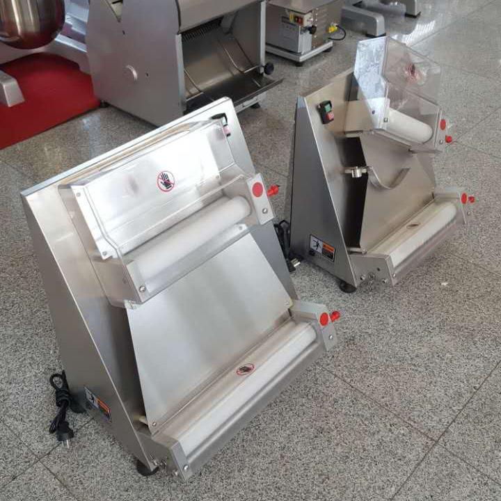 外贸出口披萨饼胚快速成型饼皮压面机pizza底饼整形30cm/40cm可选