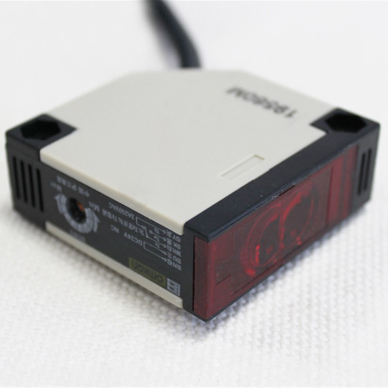 沪工光电开关 E3JK-DS30/50/70/100M1/M2电压可选漫反射传感器