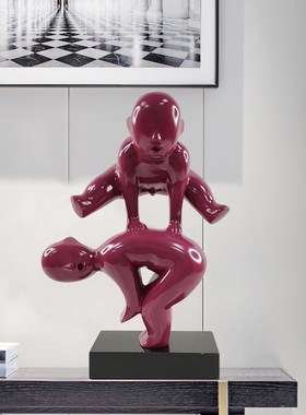 现代创意人物桌面摆件售楼处样板间E酒店会所抽象雕塑艺术软装饰