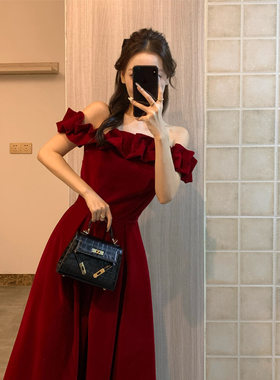 新娘敬酒服2025新款秋冬法式一字肩红色丝绒订婚连衣裙子回门礼服