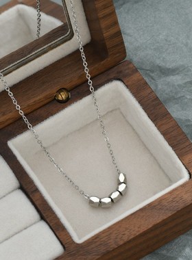 2024年新款气质锁骨链女小众设计感碎银子项链简约百搭网红毛衣链