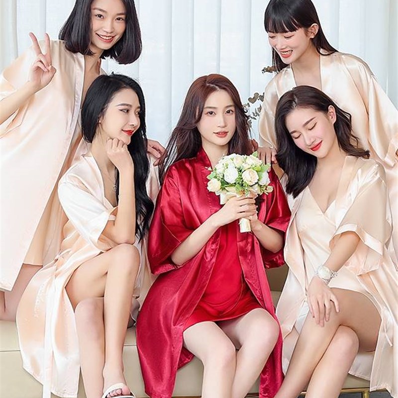睡衣女新娘晨袍高级感婚礼伴w娘团冰丝结婚化妆睡袍红色丝绸长款