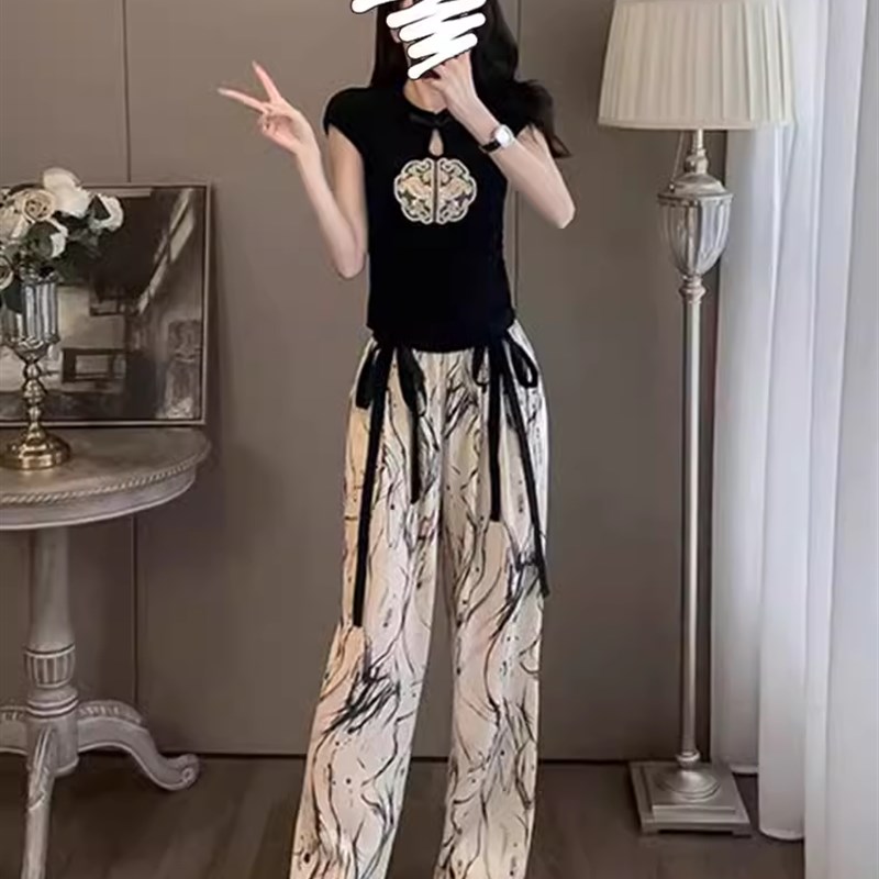 新中式水墨国风时尚套装女2024夏季新款洋气短袖上V衣阔腿裤两件