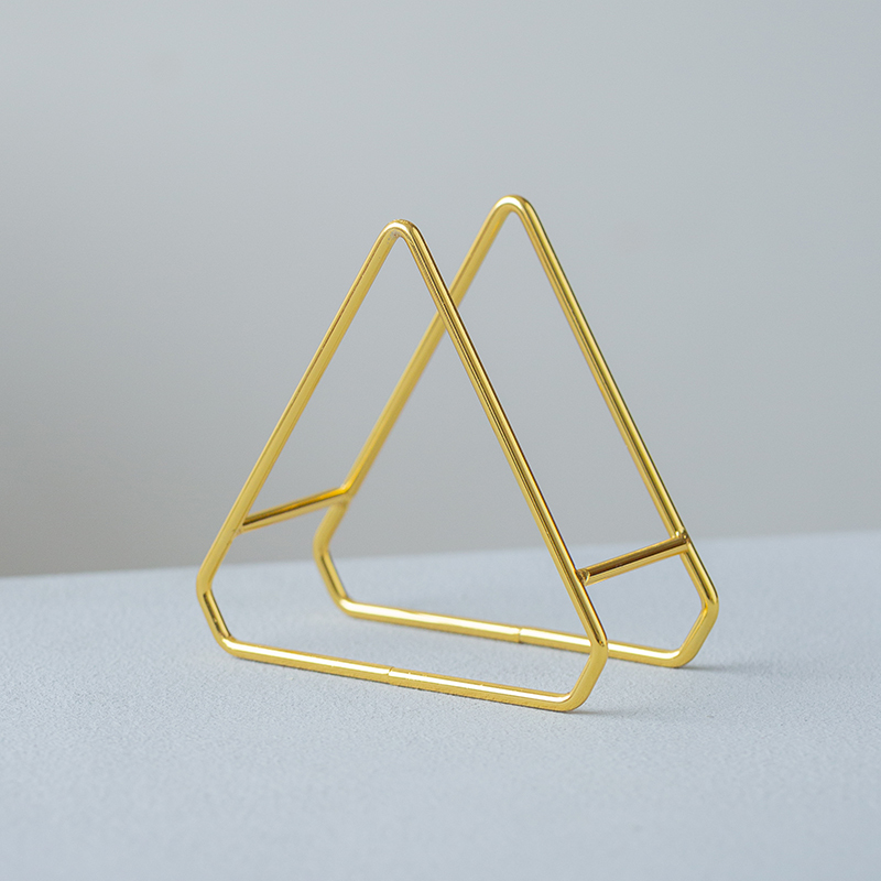 北欧风格  三角置物架