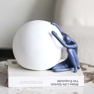 意人物艺创术抱球人摆件酒店抽象雕装饰品装展台玄塑关软饰TUV品