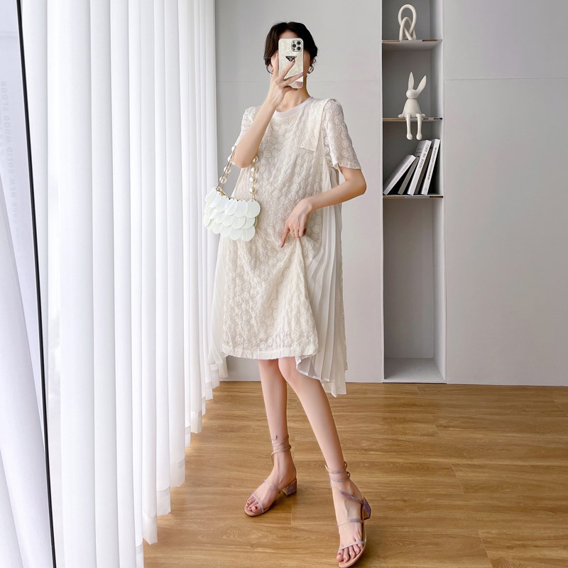孕妇连衣裙夏季j百搭圆领时尚拼接网纱百褶中长款重工刺绣图案女