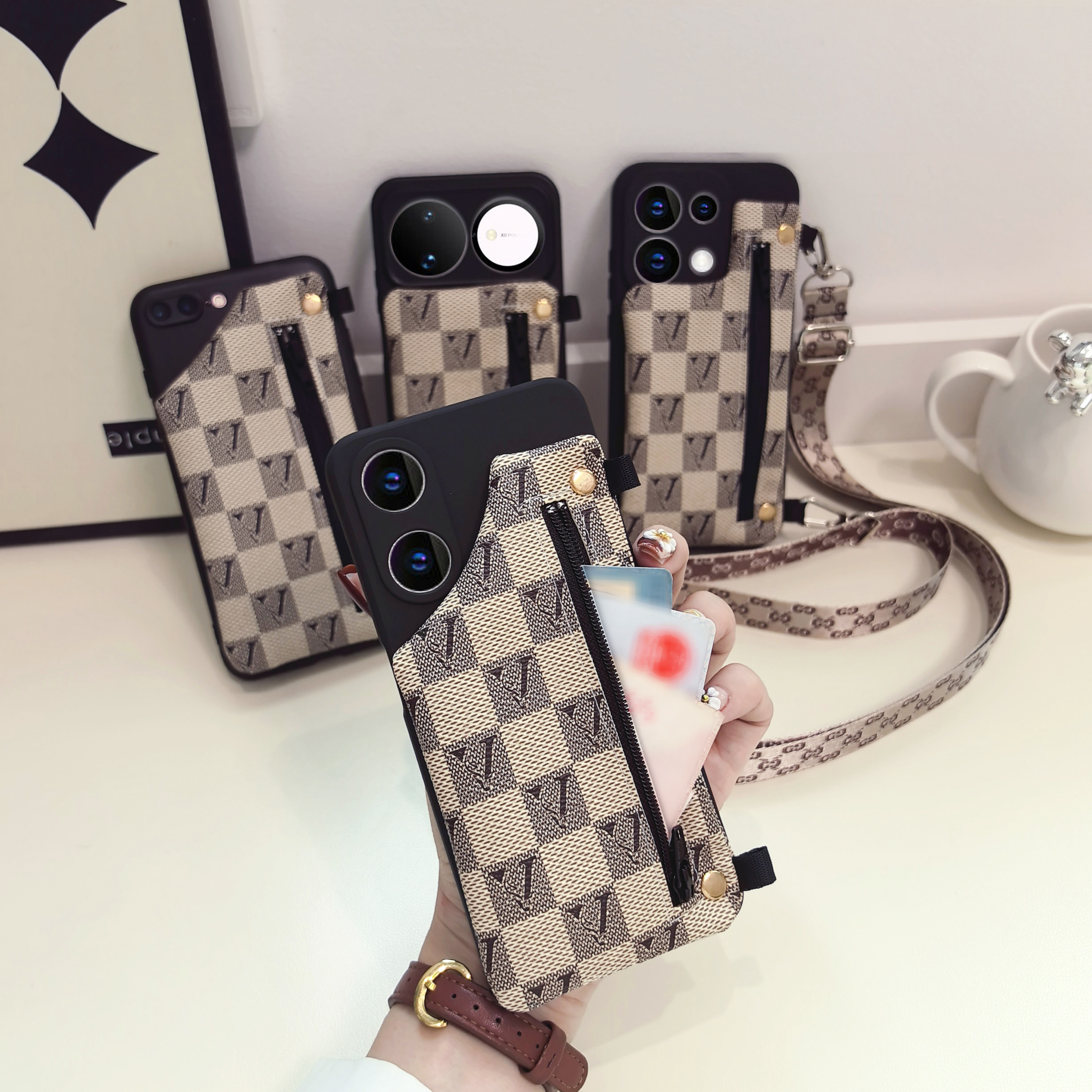 带钱包苹果18/17手机壳格子18promax斜挎背绳子iPhone16/15/14pro秋冬卡包xsmax软壳13/12硅胶6se7/8plus防摔