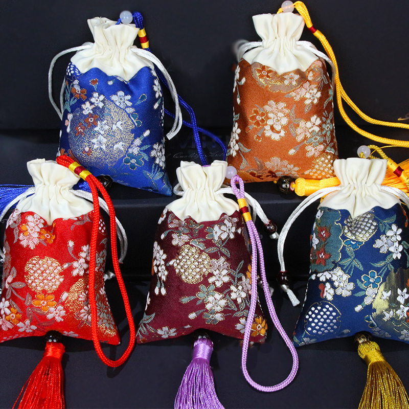 竹炭包汽车用新车除甲醛除异味活性炭包车内饰品摆件复古国风挂件