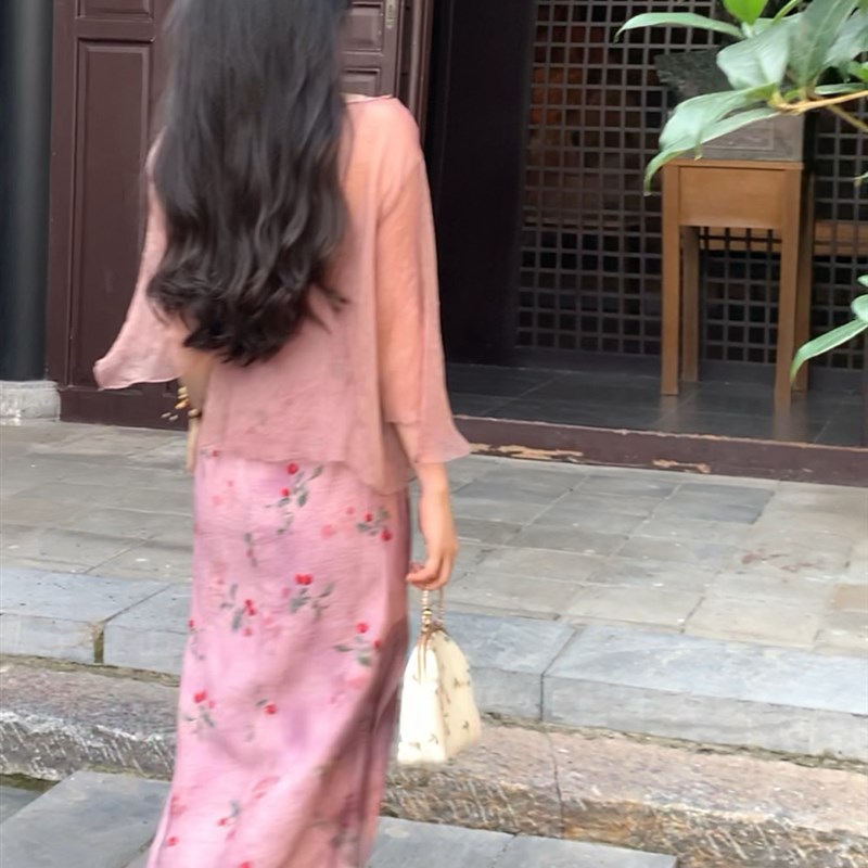 她来了复古馆清冷蔷薇粉旗袍新中式改良夏季仙女款修身古典连衣裙