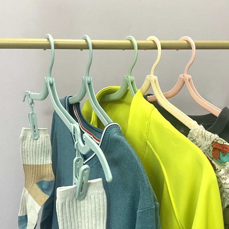 Universal handheld hanger for traveling for students, increased thickness