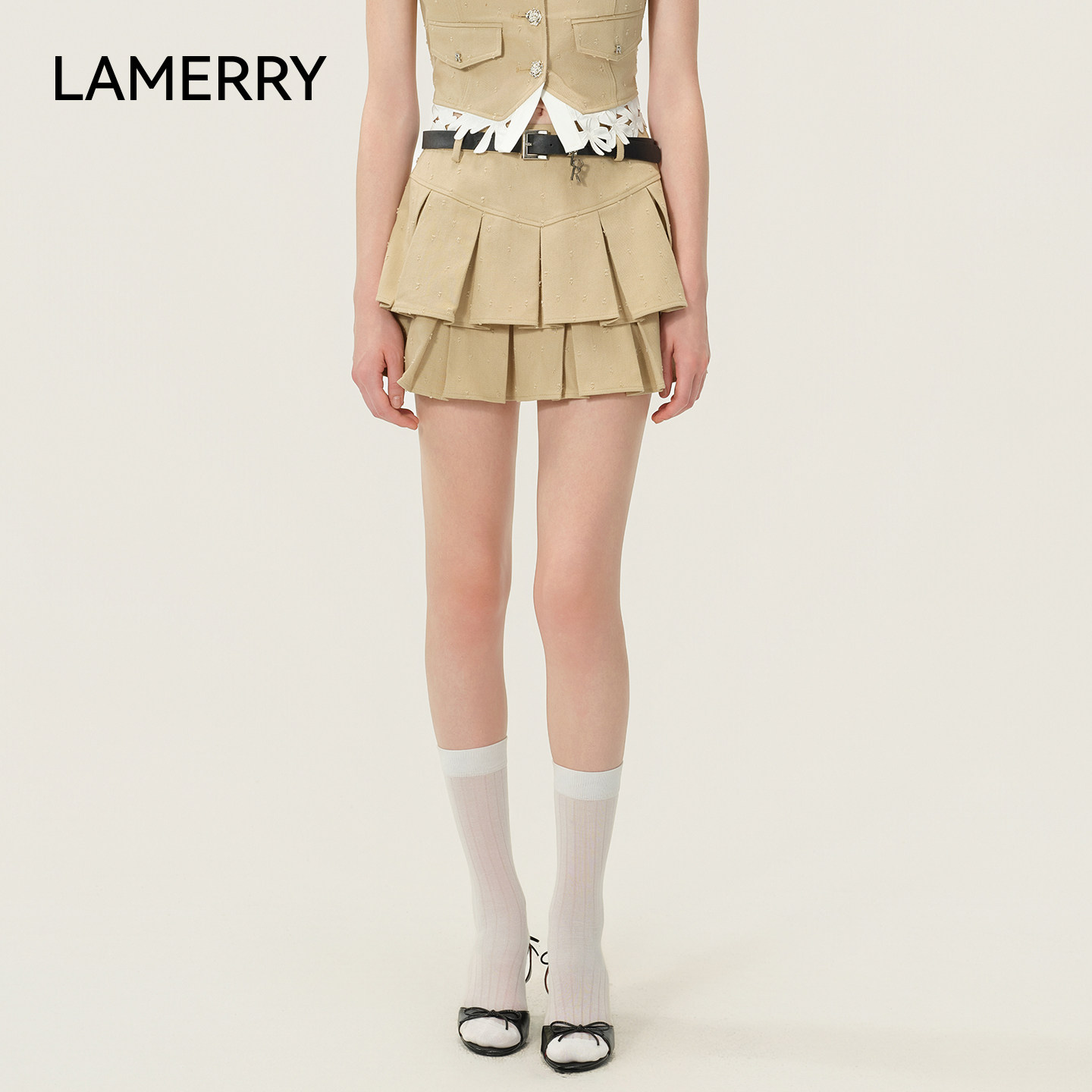 LAMERRY/朗美睿26夏卡其色牛仔短裙双层百褶水洗破洞波点随性精致
