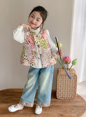 女童国风马甲2025新款洋气春秋款秋装女孩提花新中式马甲背心唐装